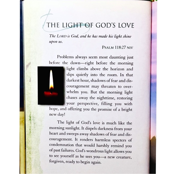 Moments of Peace in the Presence of God - Hardcover Devotional Book - 384 pages - Picture 10 of 13